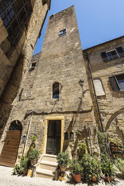 Вілла Palazzo Castelleschi Таркуїнія Екстер'єр фото